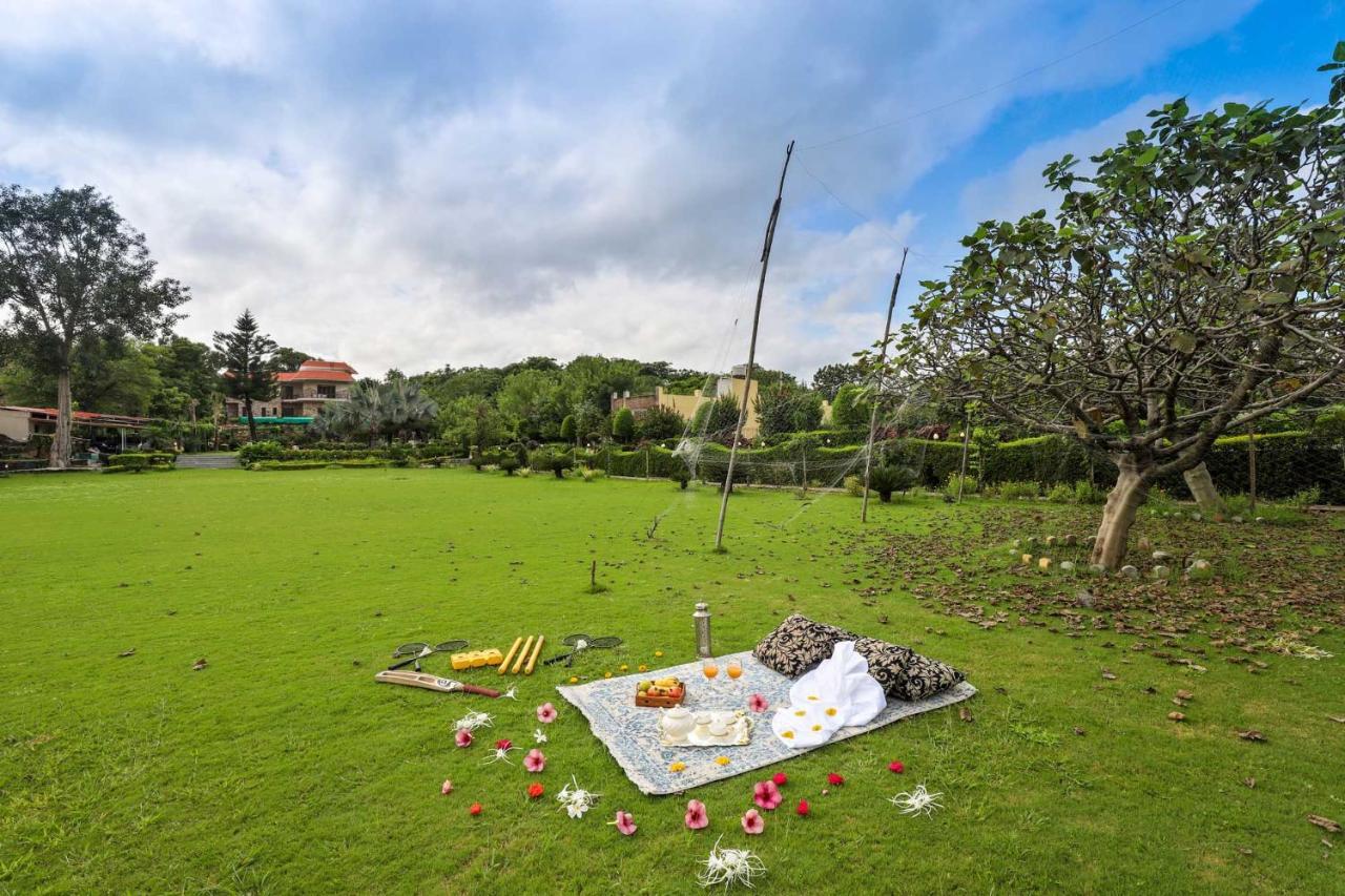 Stayvista'S Prakriti Farms With Outdoor Pool, Complimentary Breakfast And Hi-Tea أُودايبور المظهر الخارجي الصورة