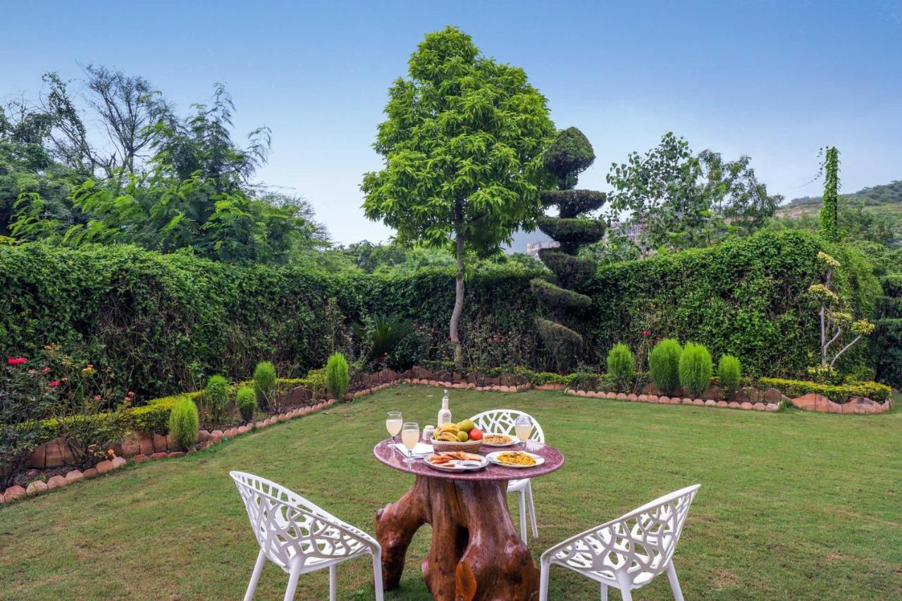 Stayvista'S Prakriti Farms With Outdoor Pool, Complimentary Breakfast And Hi-Tea أُودايبور المظهر الخارجي الصورة